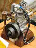 Wall 1 Cylinder IC 4 Cycle Gas Engine